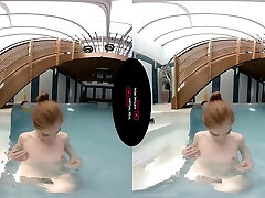 Mysterious Present - Virtual Reality And ella hugest Lissa