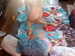 Sensual massage of a hot amateur couple with oil on the body. The woman masturbates me until I do