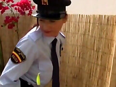 伊娃：漂亮的黑发大奶伊娃越来越赤裸裸的