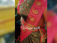 tamil villege femme au foyer et propriétaire de la maison