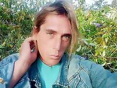 Young big lips hard kissing Boy Young big lips hard kissing Boy