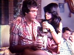 Vintage love in the yacht