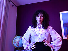 My Teacher Is a Vampire: the Seduction