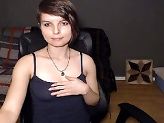 hairy cam-bitch Mikayla