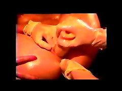 Two girls make Bionca cum in the mamadas gdl - Loopy