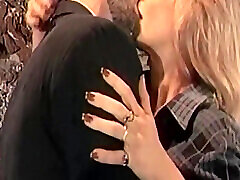 复古硬他妈的和喷在猫