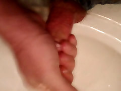 Huge cum in the sink