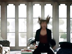 Taylor Swift dancing