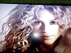 Shakira I cum for you