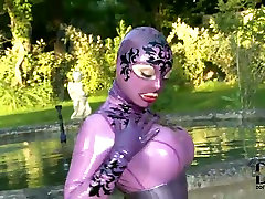 Alien is masturbating in the garden