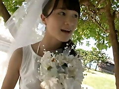 Japanese sweet clown force hot girlie Okada Robin crawls on the bed