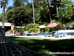 virgin pussy public Knox ha giocato la sua figa e tette in Piscina