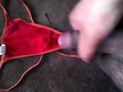 cum auf Nichten red thong