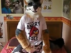 First time in my new fursuit: Pawing handjob