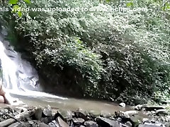 Latin couple makes a sextape near a ivana fukalot pussy in nature