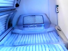 Skandal - brother fuckin sister filmt mich unterm Solarium
