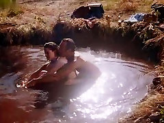 Gabriella Hall,Elizabeth Barondes,Mimi Rogers in Full Body Massage 1995