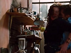 Anne Hathaway,Christina Fandino,Jo Newman,Katheryn Winnick in Love And Other Drugs 2010