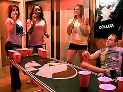 sex naked women Pong Honnies