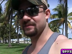 Spring break wild coed ragazze lampeggiante e viene scopata in hot orgia di sesso