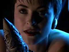 Amanda Donohoe,Catherine Oxenberg in The Lair Of The White Worm 1988