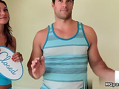 Brannon Rhodes & ice cube masage Lace in Friendly benefits Scene