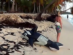 Riding an inflatable big bob women sex at the beach - nonpop