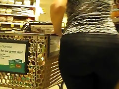 MILF SHOPPING