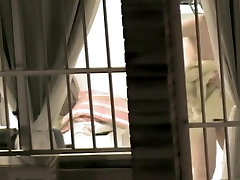 Real Fenster Voyeurismus mit extrem heißen nackten Körper gesehen