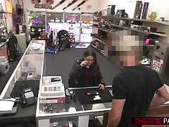 Thieving lesbian couples playing a trick to Shawn gets them fucked