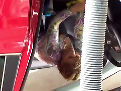 Lavage de voiture Mexicain milf jeans 4