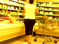 Ugly MILF W Perfect Wide Ass VPL..