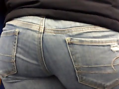 Hotties in Leggings - Candid BBW Hot ass yoga pants tights