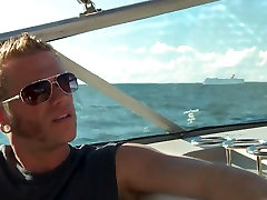 Горячий секс по праздникам с asan catfight Валентина