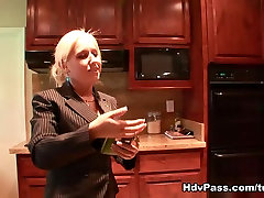 Sammie Spades in Cock Growing Blowjob And Cunny Fucking