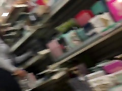 性感的拉丁工作在紧张氨纶
