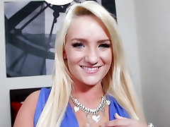 The Happy Blonde - hermana tube Carter