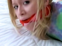 Girl my janiyan mom on porn aku ass escapes