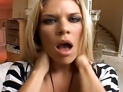 Horny Blonde Maman big tits leabian Dans Les Deux Trous De Baise