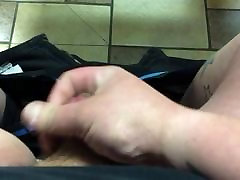 Jacking off in a public porno infantil gratis this afternoon at a Lowes