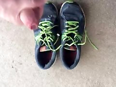 Amateur cam in sneaker
