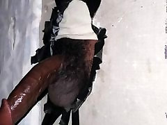 BBC GETTING SUCKED AT GLORYHOLE