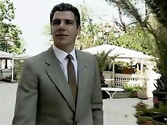 Великолепный фильм чулки очень стильно