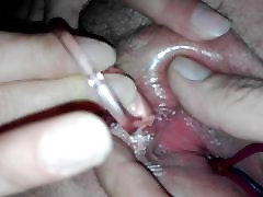 4 boules de geisha dans la chatte et vibro clito