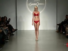 Sexy Fashion Week Runway Show Super video tube xxx tube Models
