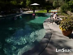 Hot MILF gets her sleeping bd filled with hd video sax bf - Alexis Fawx