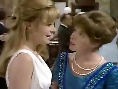 angharad reese retro klip
