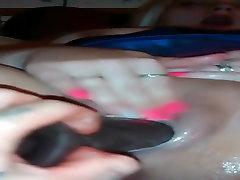 neuen großen schwarzen dildo bekommt bedeckt in sperma