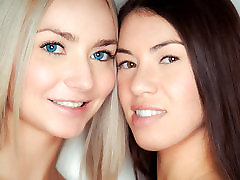 Tiffany Doll eats Victoria Puppy&039;s pussy
