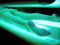 Hot Milf Secretly Filmed Masturbating In Tanning Bed - Orgasms